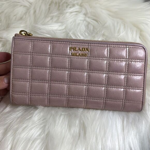 💯Authentic Prada Quilted Zipped Long Wallet 🍀 - Picture 14 of 14